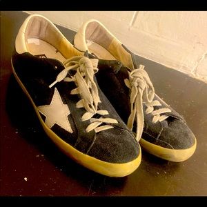 Great condition Dark Navy Golden Goose Sneakers